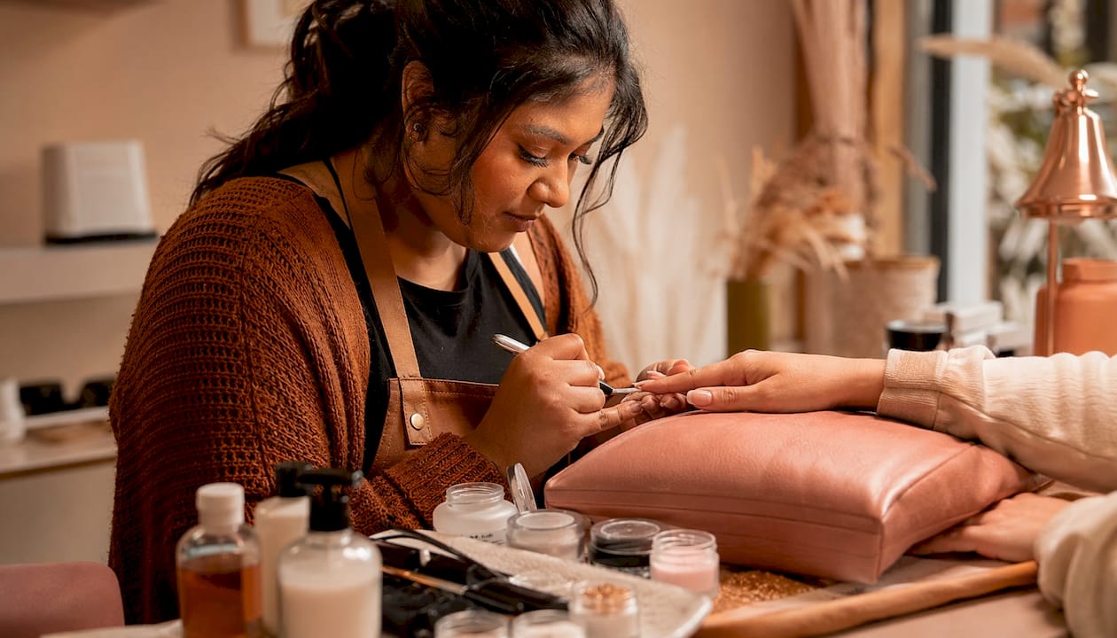Acrylic Nails: Your Complete 2026 Salon Guide